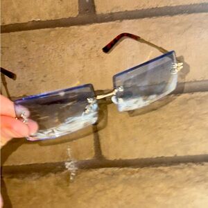 Nice pair of mildly worn glasses that look brand new